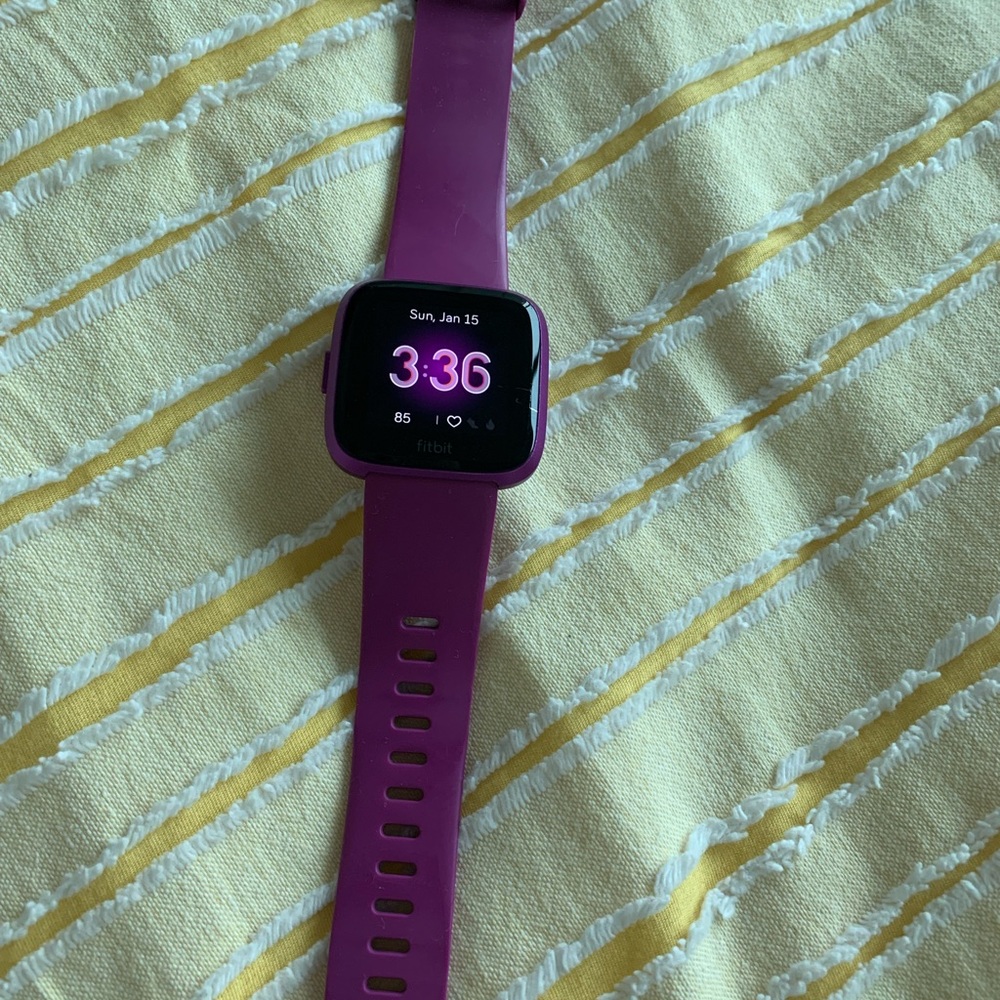 Fitbit Versa Lite Edition Smart Watch - Mulberry